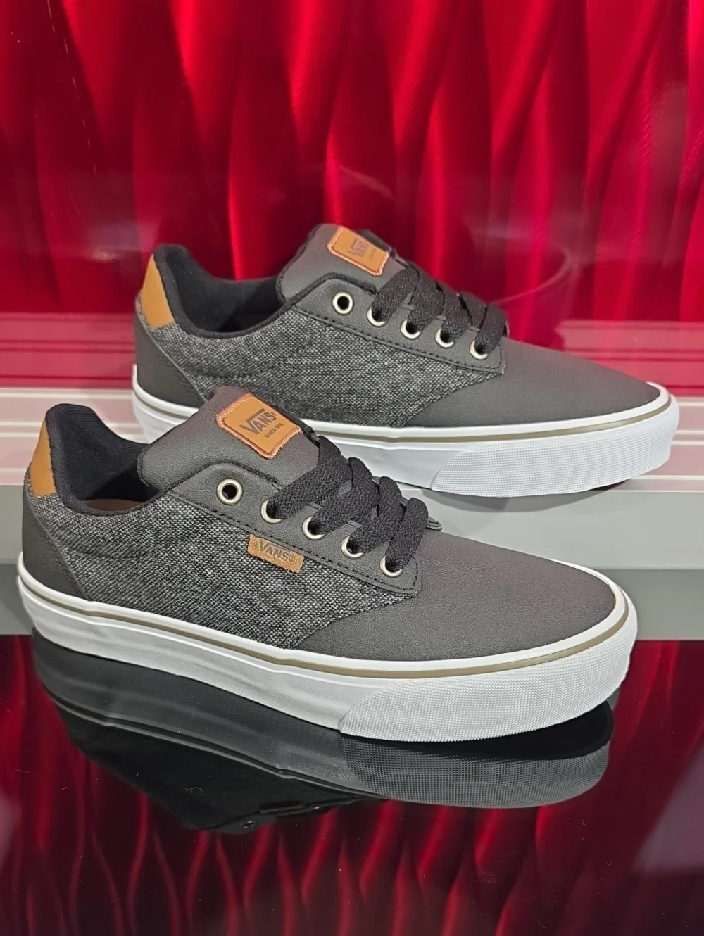 Vans Atwood Deluxe Mixed Black Dachshund Men's 7.5 Women's 9 New